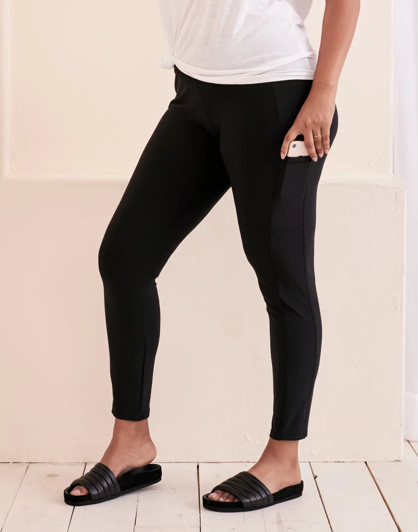 Karleen Black Plus activewear bundle Model 2