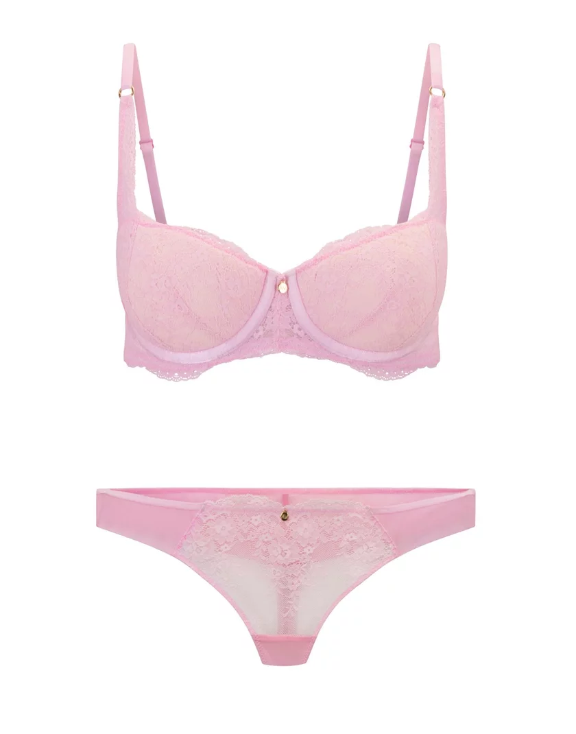 Bonnie Medium Pink 4 Plus Contour bra bundle Still 6