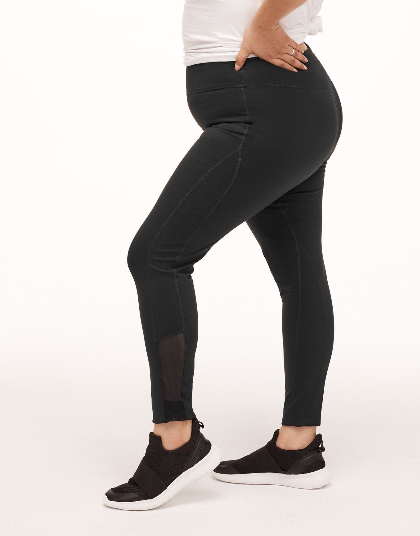 Activewear High Waisted Yoga Pants with Side Pockets and Mesh
