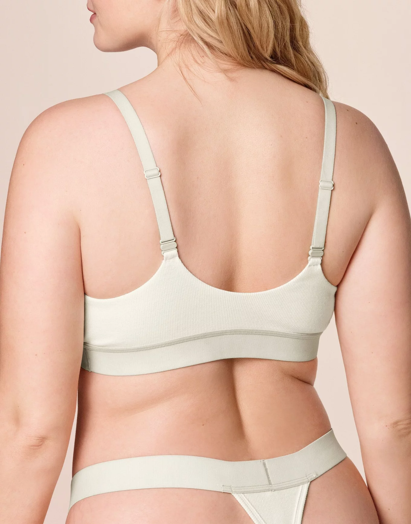 Astro Rory sports bra in yellow - The Upside
