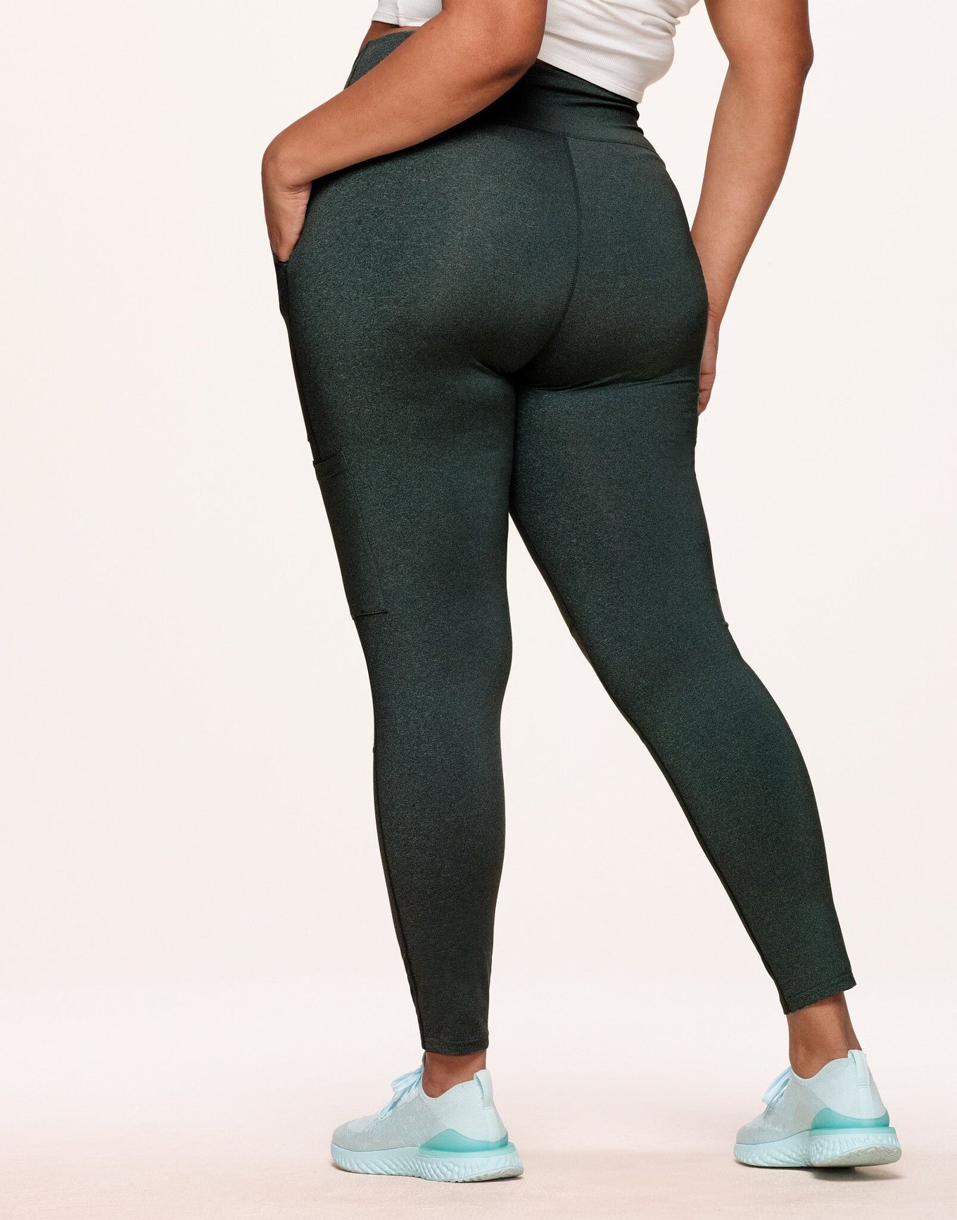 Fabletics High-Waisted Motion365 Legging Womens black plus Size 4X | The  Summit at Fritz Farm