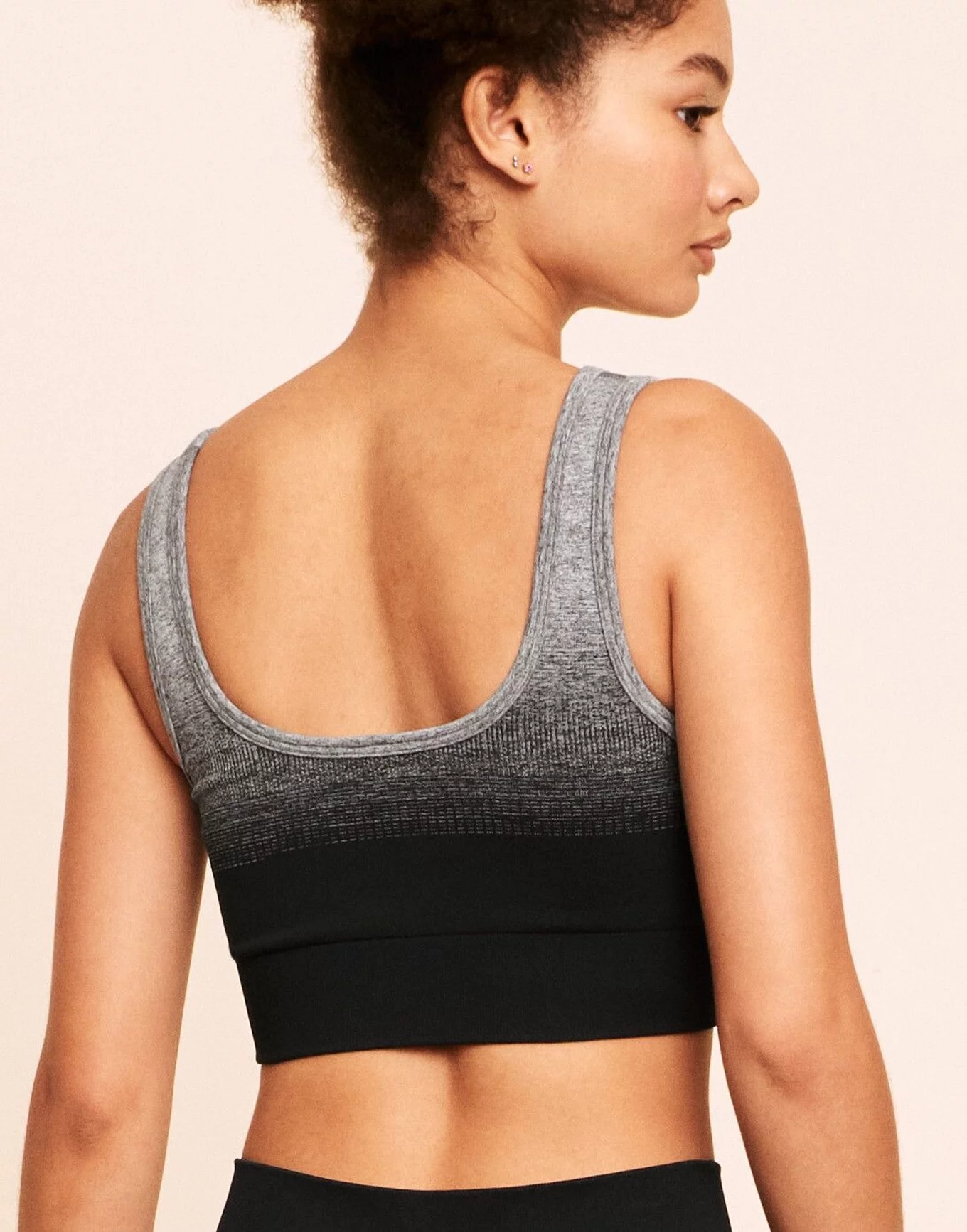 Good American Ombré Contour Sports Bra, Refresh Your Closet With These  Fitness-Editor-Approved Spring Workout Clothes