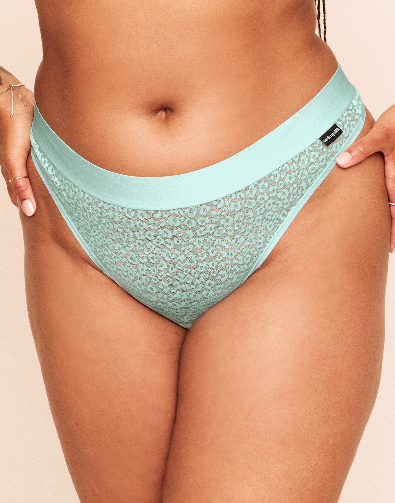 Ariya Lace Plus
