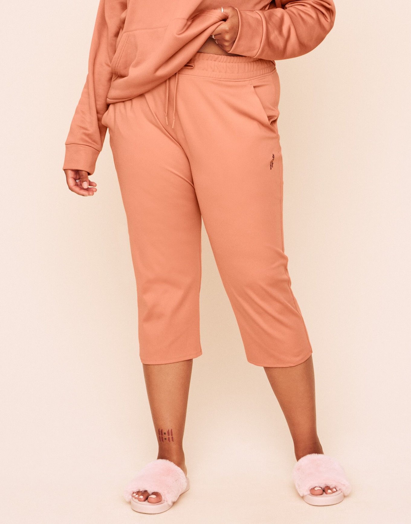 Jaelyn Cropped Pant Plus