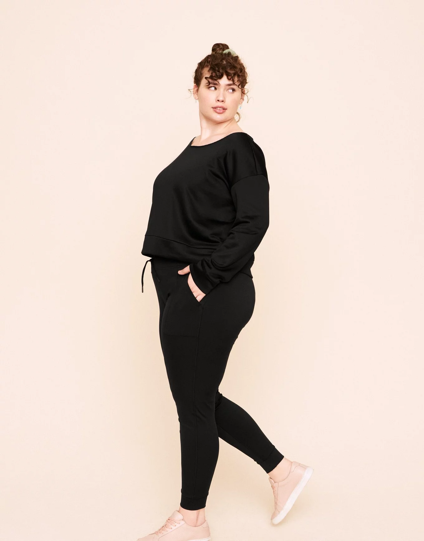 Regular leggings with waistband Basic Black - Nessi Sportswear
