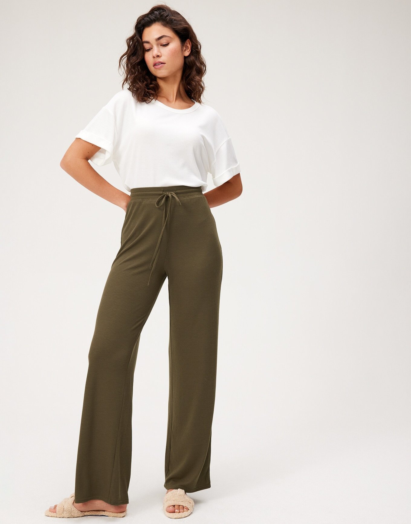 Best lounge pants, according to experts | CNN Underscored