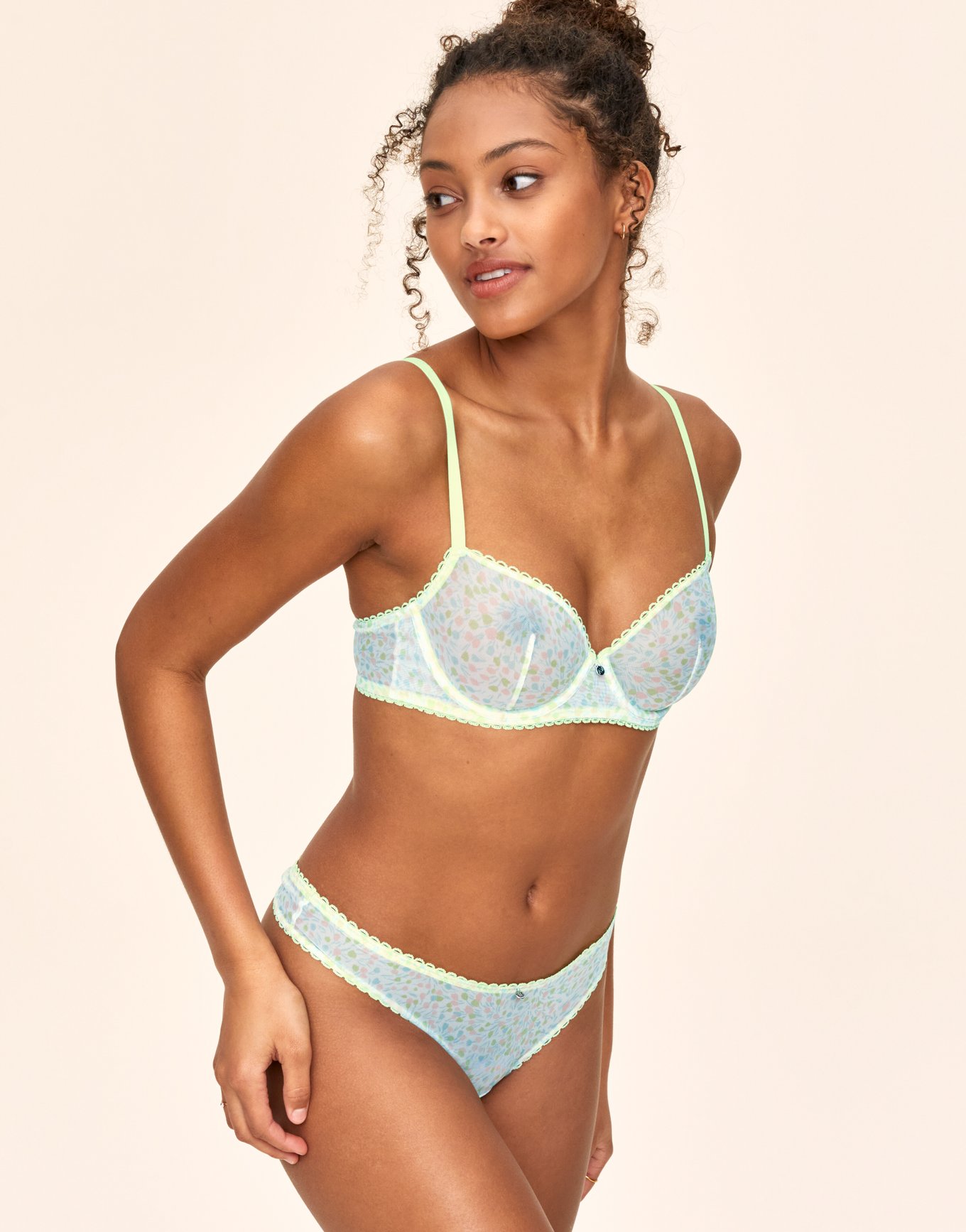 Mesh & Lace Unlined Bra With Cheeky Panty Set 