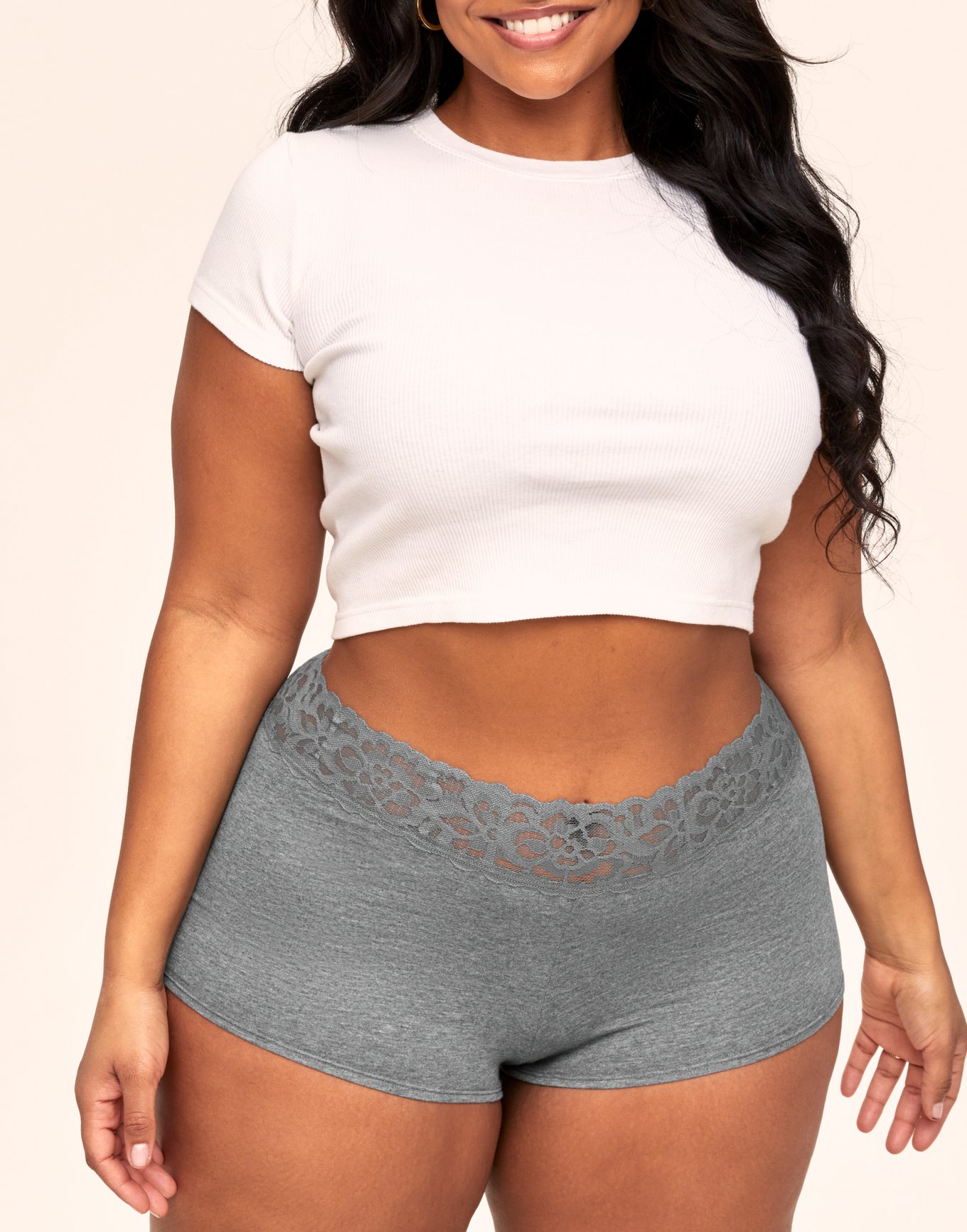 Leondra Shortie Plus