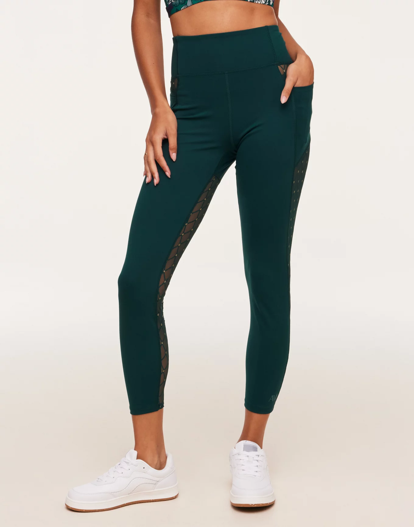 Fabletics Sync High-Waisted Perforated 7/8 leggings Dark Rouge