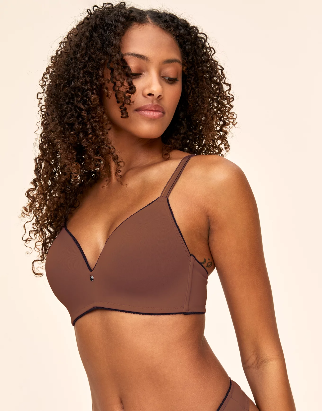 Bralettes for Women Lifting Comf No Underwire Bra High Supprt Full Bust  Sexy Lace Underwear Yoga Running Bralette, Khaki, D : : Clothing,  Shoes & Accessories