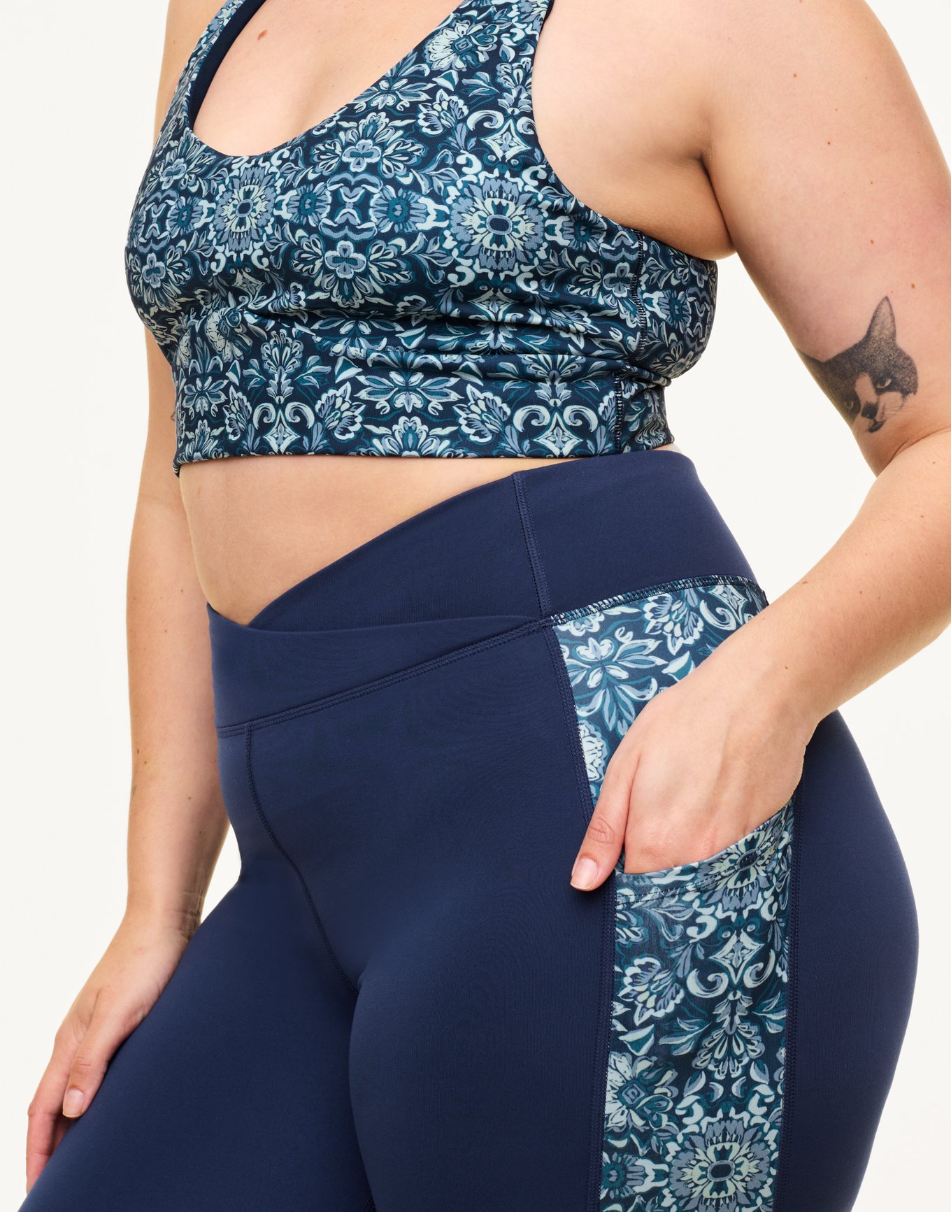 Lotus Crossover Legging Plus