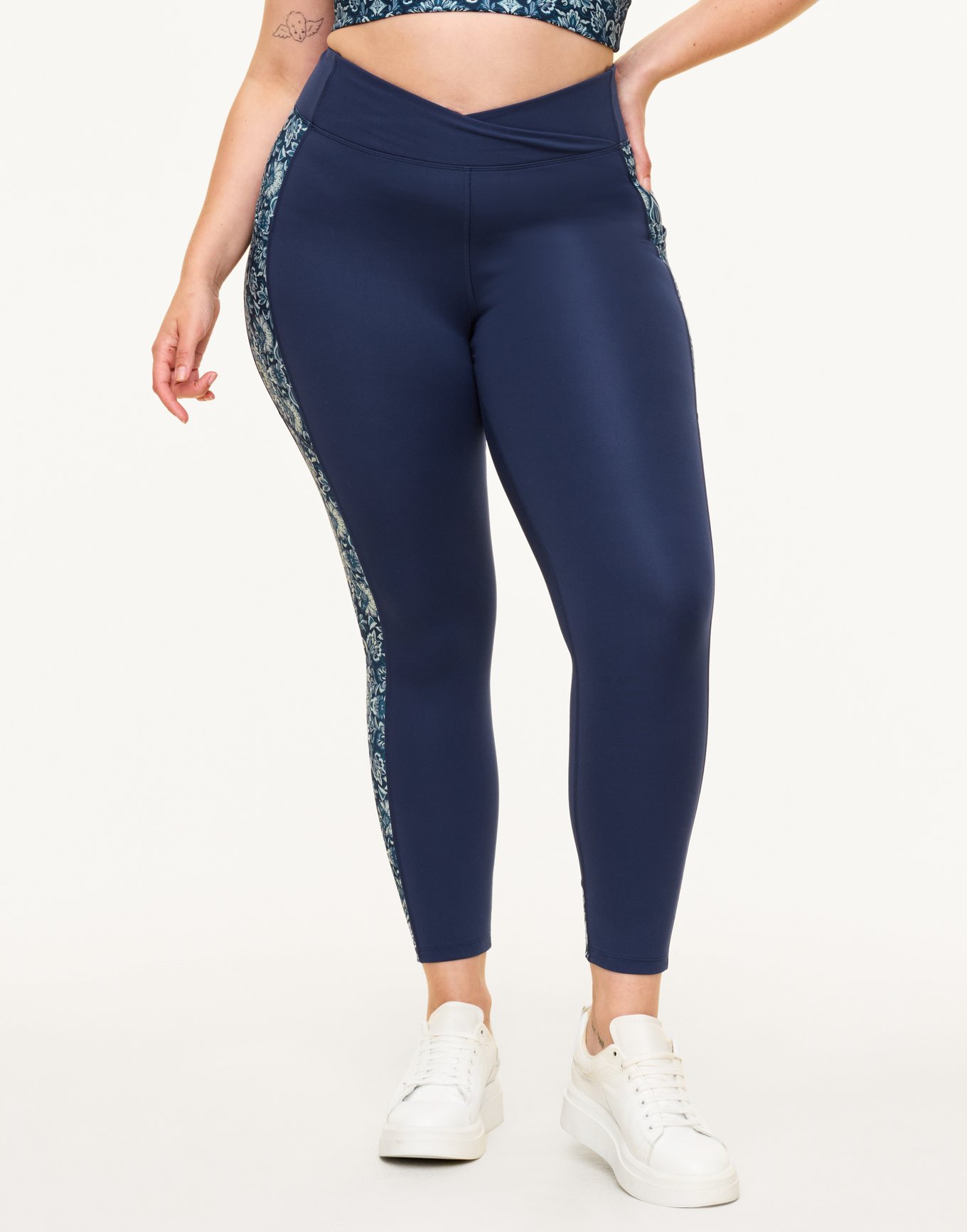 Lotus Crossover Legging Plus