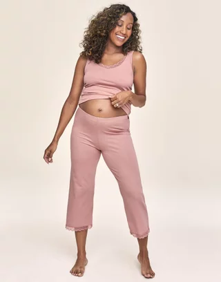 https://media-resize.adoreme.com/resize/320/gallery/2021/10/5sqcwwk02_aura-cropped-pant-medium-beige/full.jpeg?format=webp