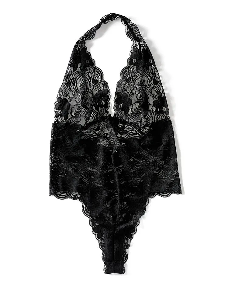 Ellenora Black Plus lingerie bundle Still 3