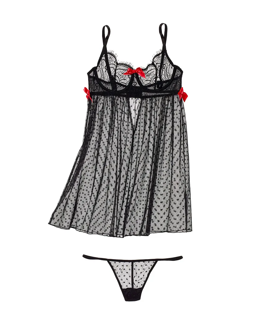 Cleopat Black lingerie bundle Still 2