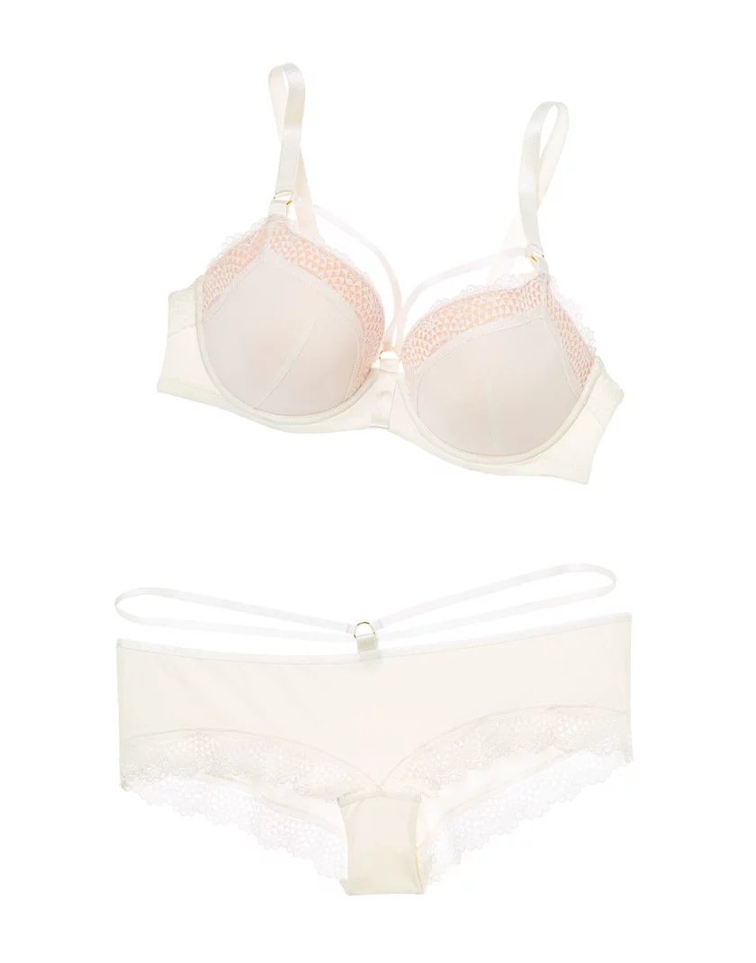 Marca White 2 Contour bra bundle Still 3