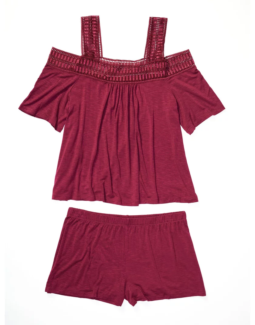 Aitana Dark Red sleepwear bundle Still 3
