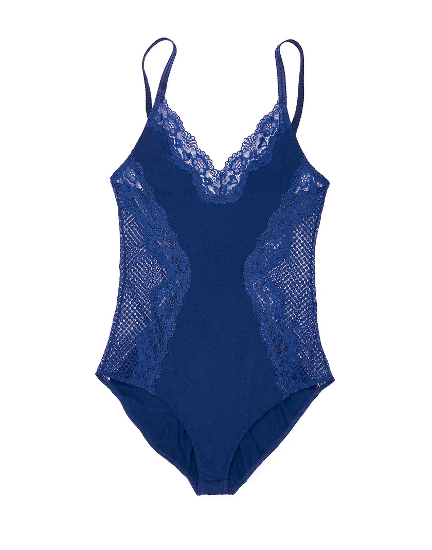 Daisey Dark Blue lingerie bundle Still 4