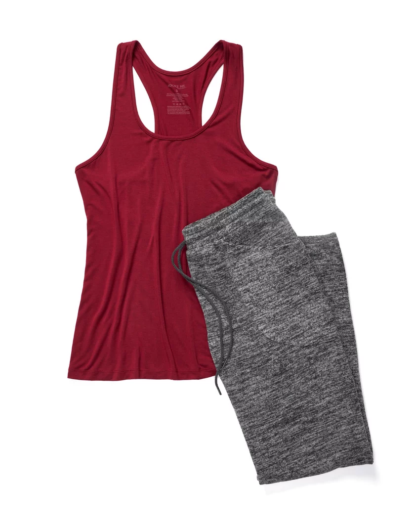Lula Dark Red lounge bundle Still 3