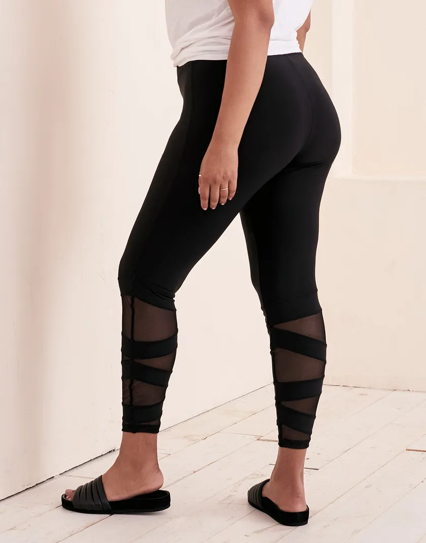 Kamala Black Plus activewear bundle Model 5
