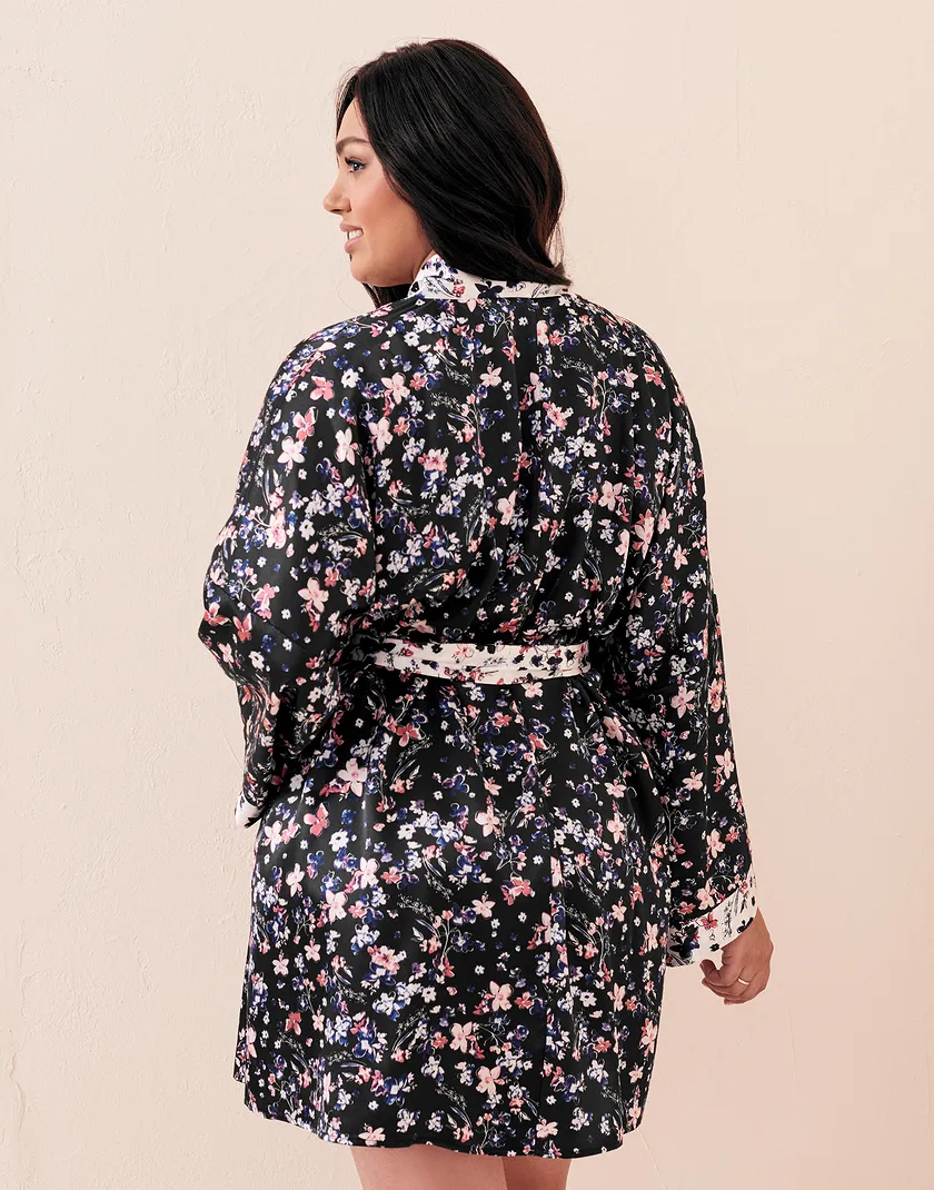 Romina Watercolor Black Plus sleepwear bundle Model 4