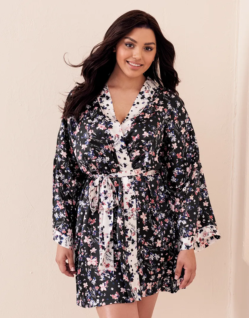 Romina Watercolor Black Plus sleepwear bundle Model 2