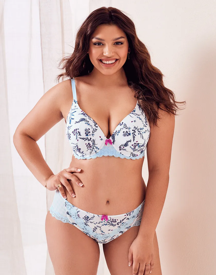 Nare Floral White Plus Lightly Lined bra and panty bundle Model 2