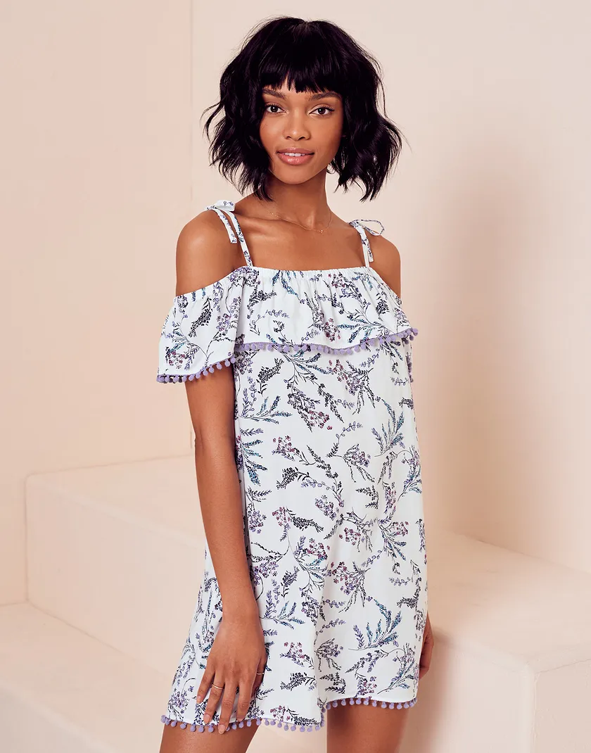 Jaen Floral White sleepwear bundle Model 1