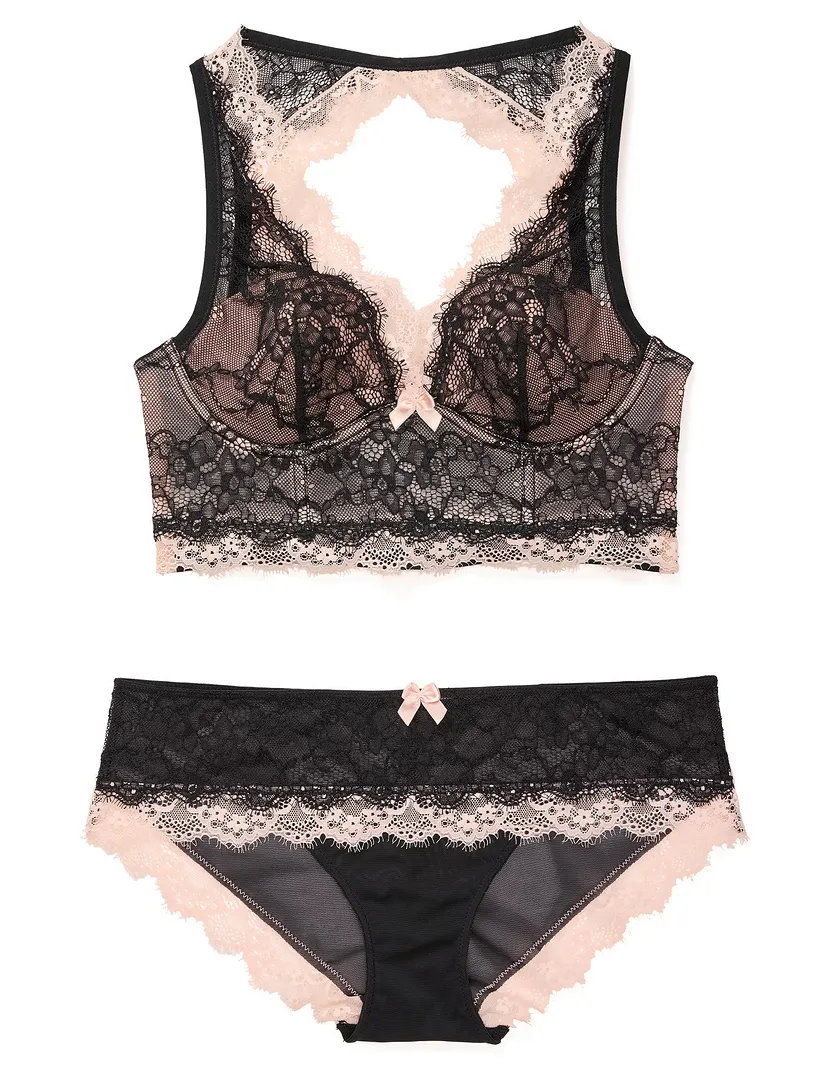 Cesena Black 2 Contour bra bundle Still 1