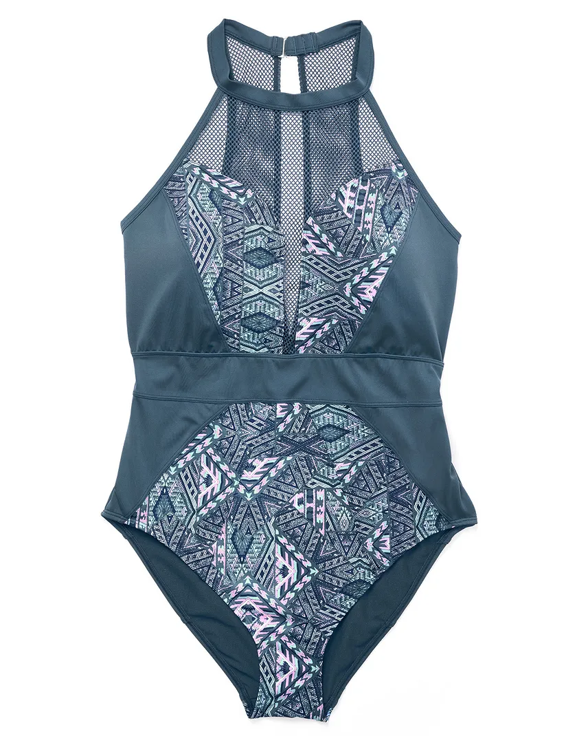 Ulis Geo Blue Plus Contour swimwear bundle Still 2