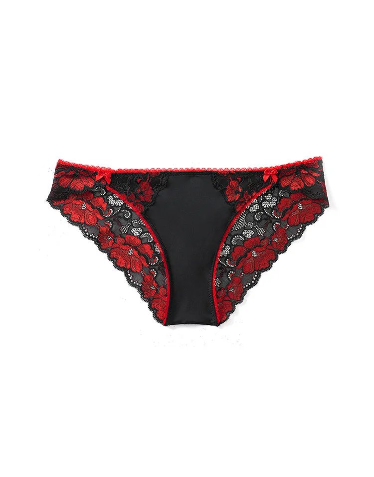 Bethal Bikini Black panty bundle Still 1