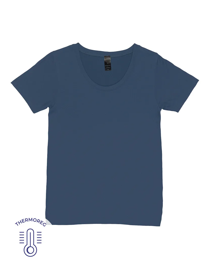 The Essential Tee Dark Blue tops bundle Still 3