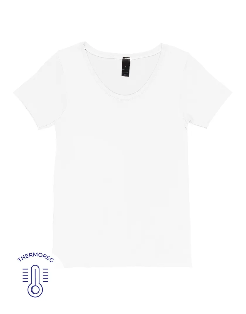 The Essential Tee White tops bundle Still 3