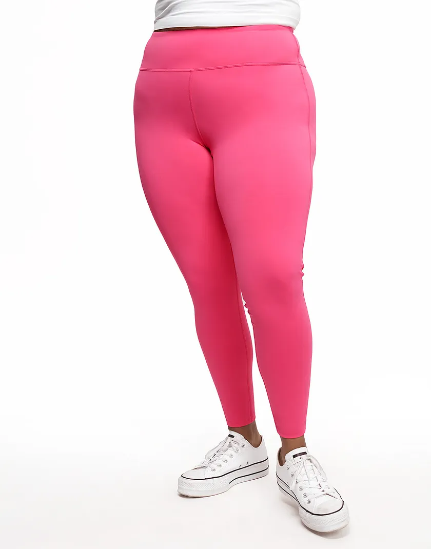 Cali Legging Dark Pink Plus activewear bundle Model 2