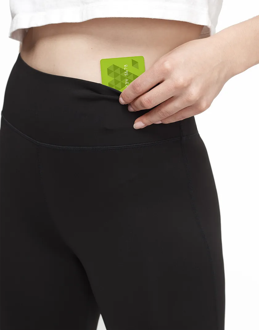 Cali 7/8 Black activewear bundle Model 4