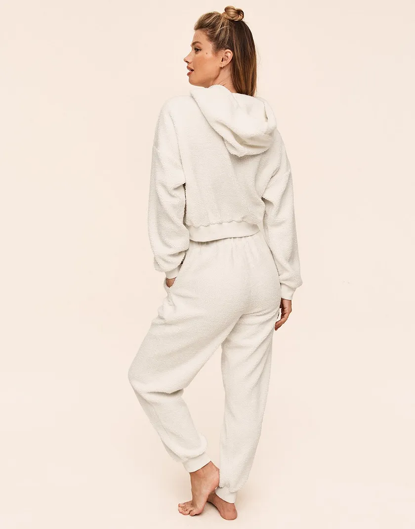 Dorothea White lounge bundle Model 6