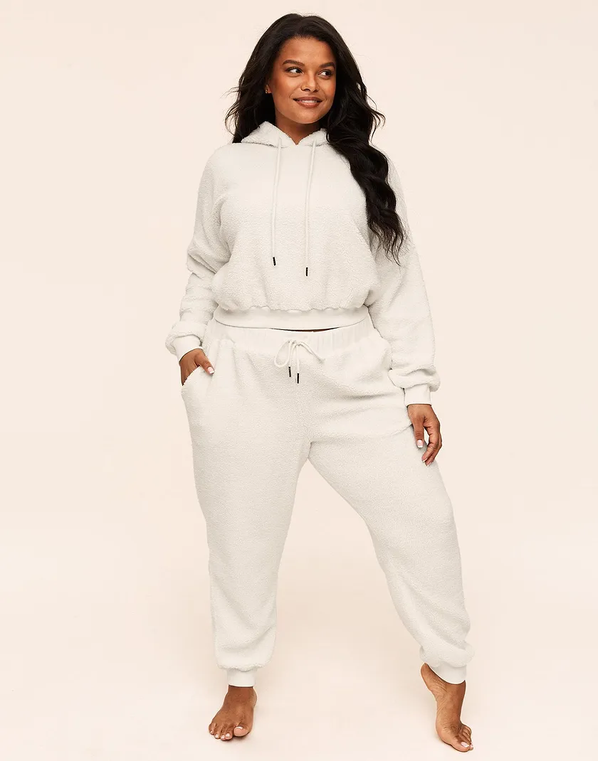 Dorothea White Plus lounge bundle Model 2