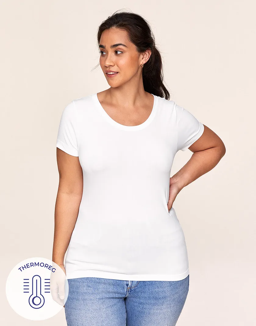 The Essential Tee White Plus tops bundle Model 5
