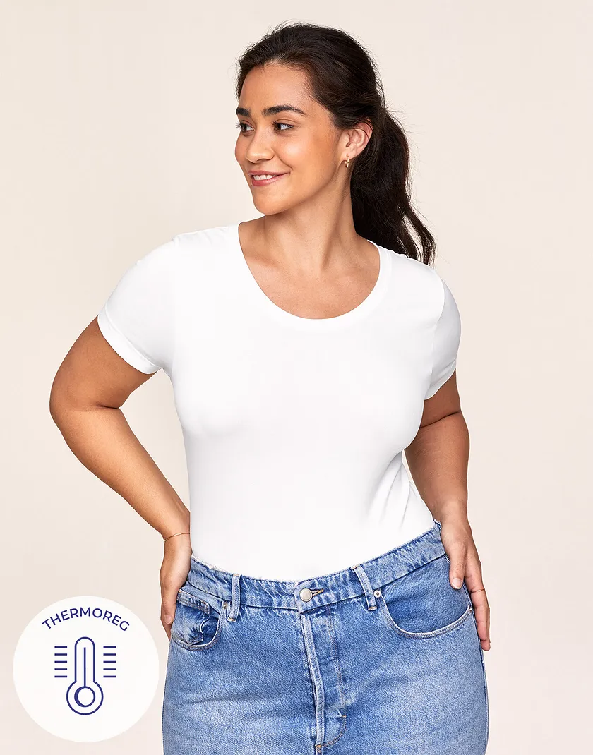 The Essential Tee White Plus tops bundle Model 2
