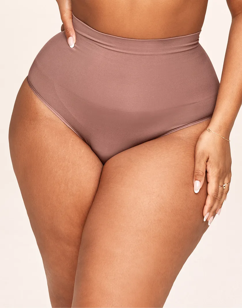 Shaine Smoothing Pink Plus shapewear bundle Model 2