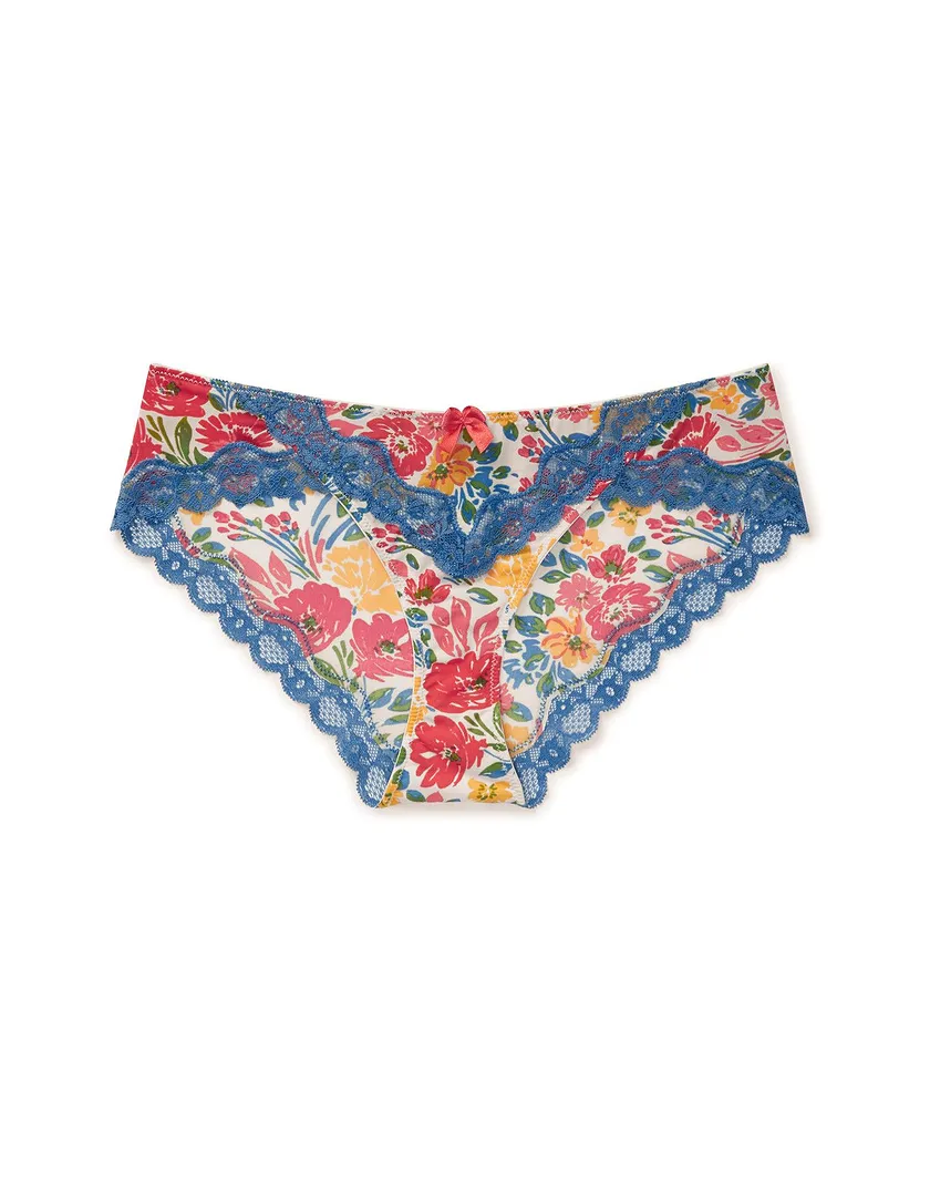 Nare Hipster Floral White panty bundle Still 1