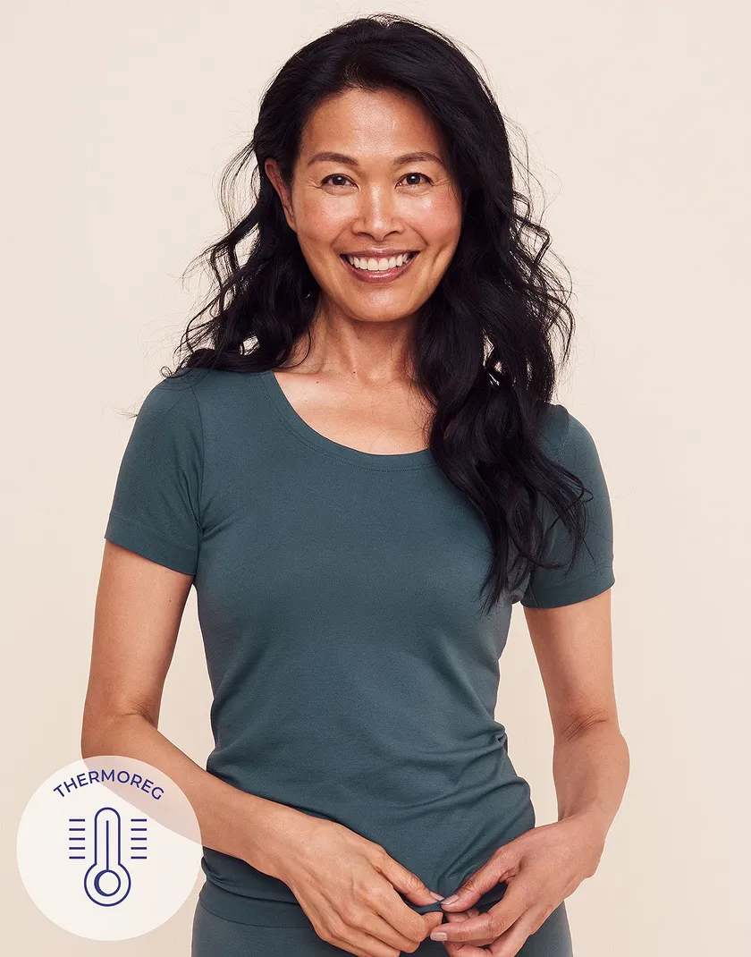 The Essential Tee Dark Gray tops bundle Model 1