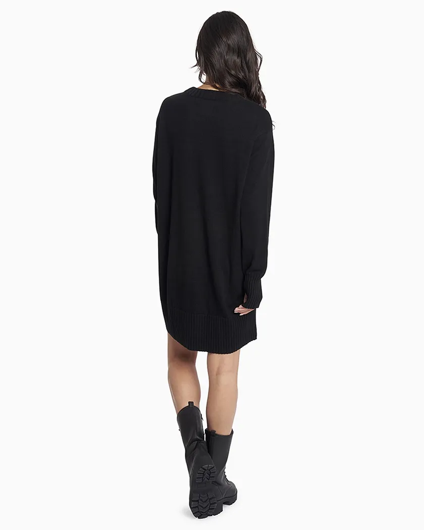 Organic Knit Sweater Dress Placement Black dresses bundle Model 2