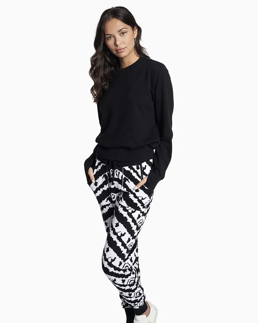 Organic Knit Jogger Novelty Black pants & shorts bundle Model 3