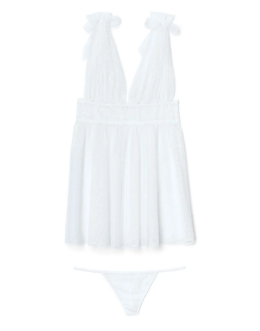 Elise White lingerie bundle Still 3