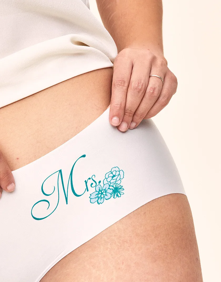Leto Hipster Placement White Plus panty bundle Model 2
