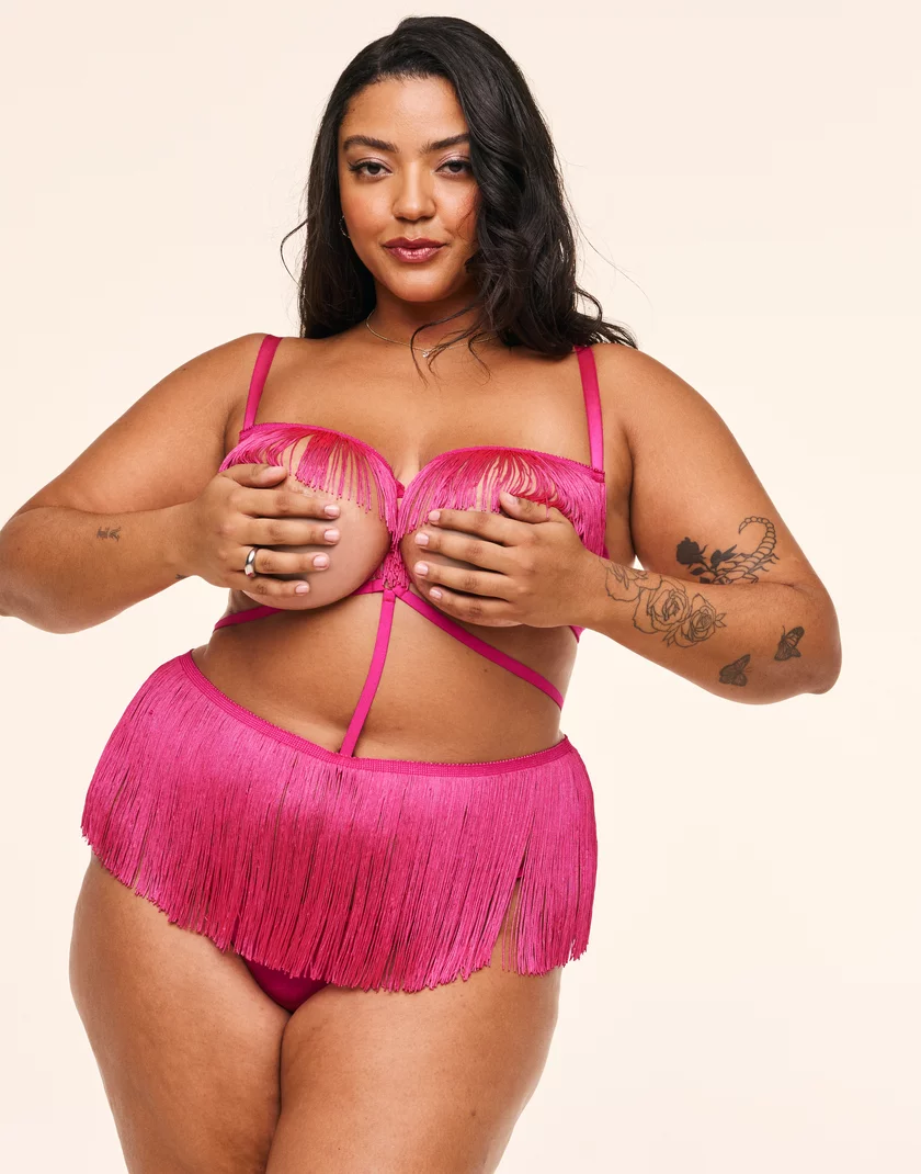 Neveah Dark Pink Plus Unlined lingerie bundle Model 2